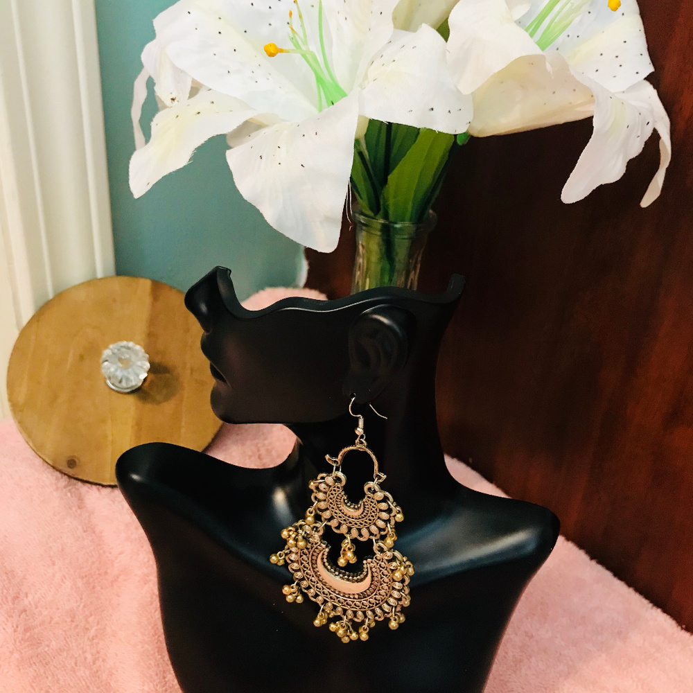 Silver plated dangling earrings!